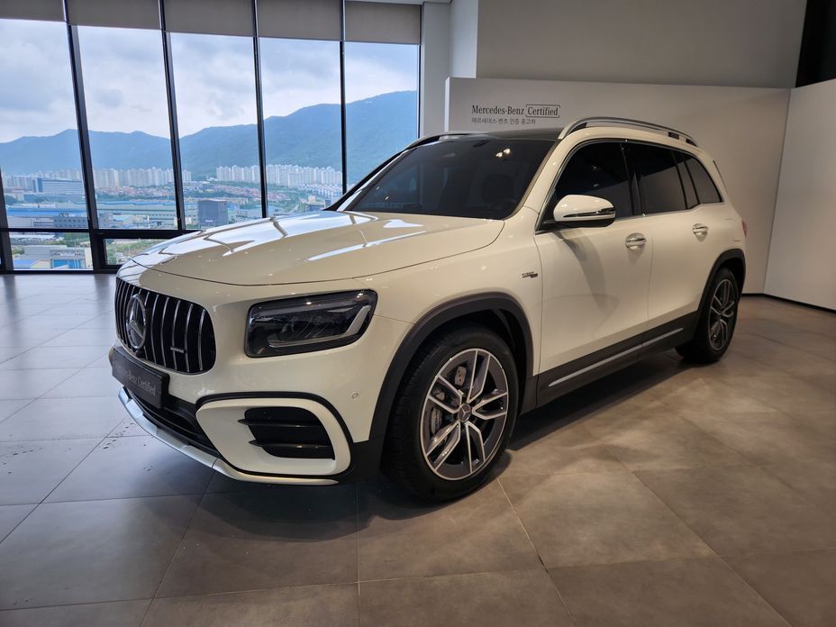 Mercedes-Benz GLB-Class 2025