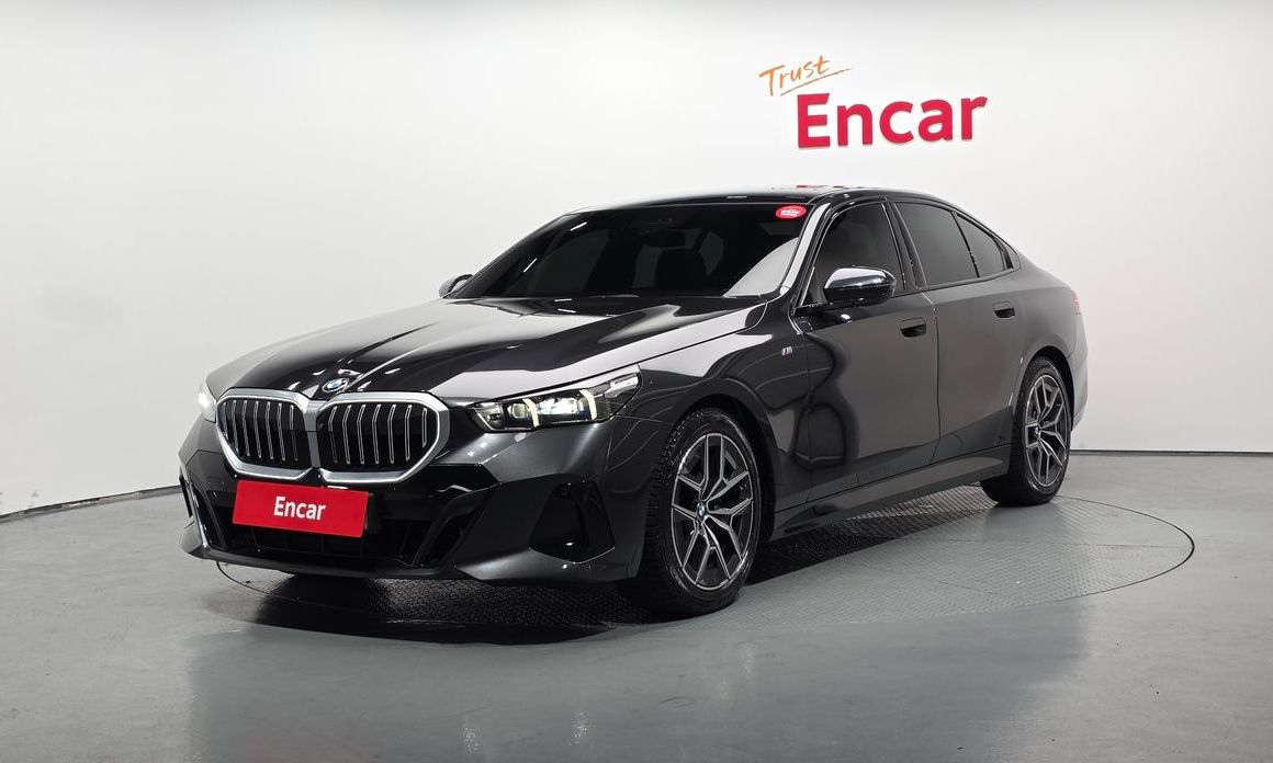 BMW 5-Series 2024