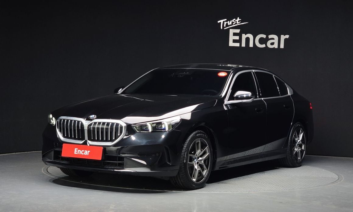 BMW 5-Series 2025