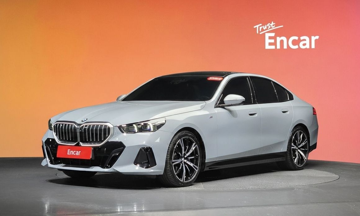 BMW 5-Series 2024