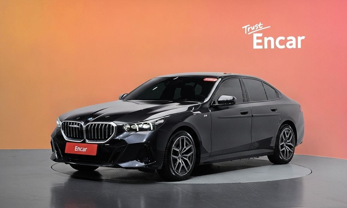BMW 5-Series 2025