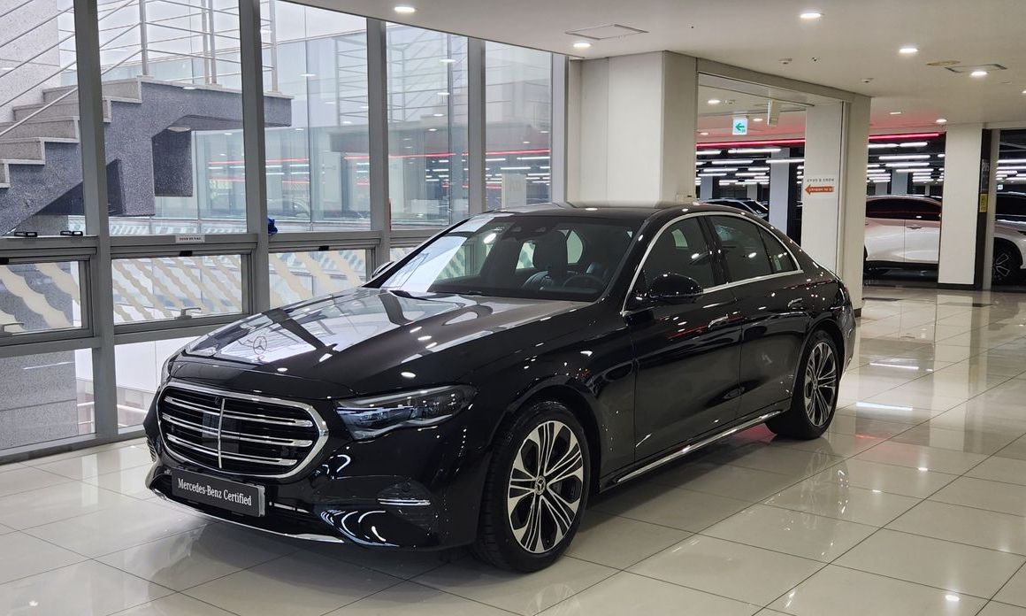 Mercedes-Benz E-Class 2025