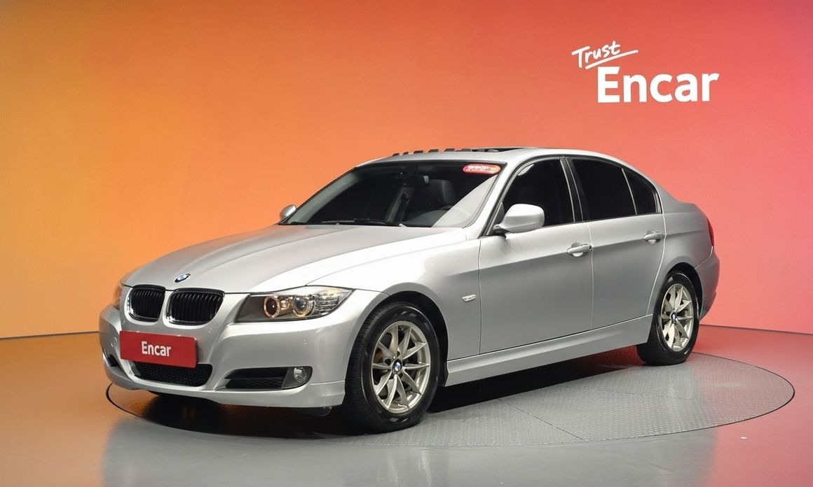 BMW 3-Series 2011