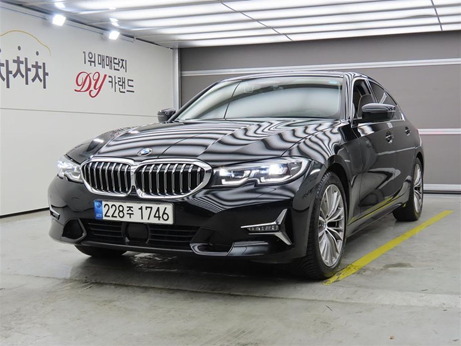 BMW 3-Series 2021