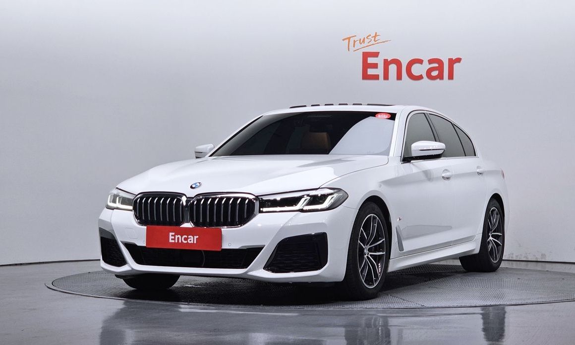 BMW 5-Series 2023