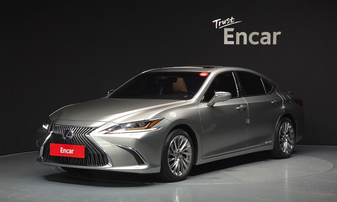Lexus ES 2021