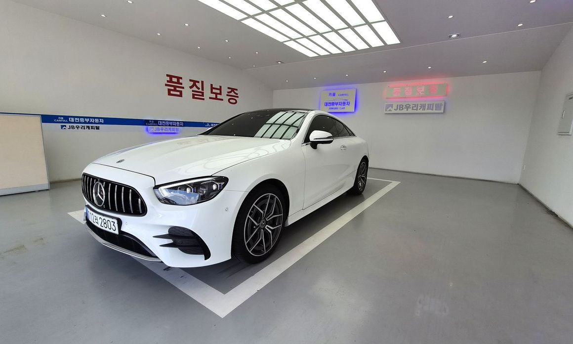 Mercedes-Benz E-Class 2023