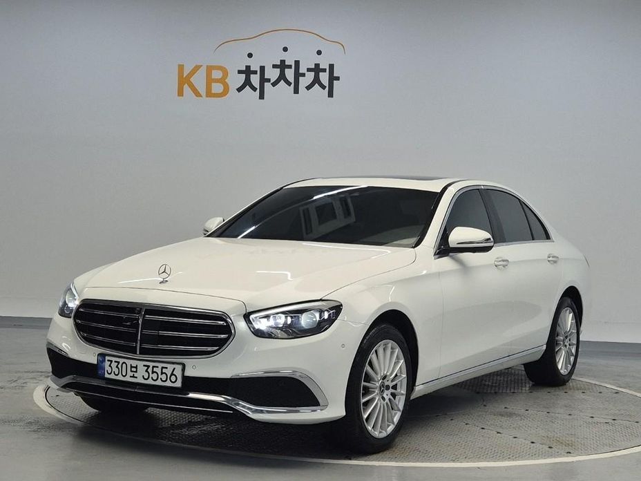 Mercedes-Benz E-Class 2023