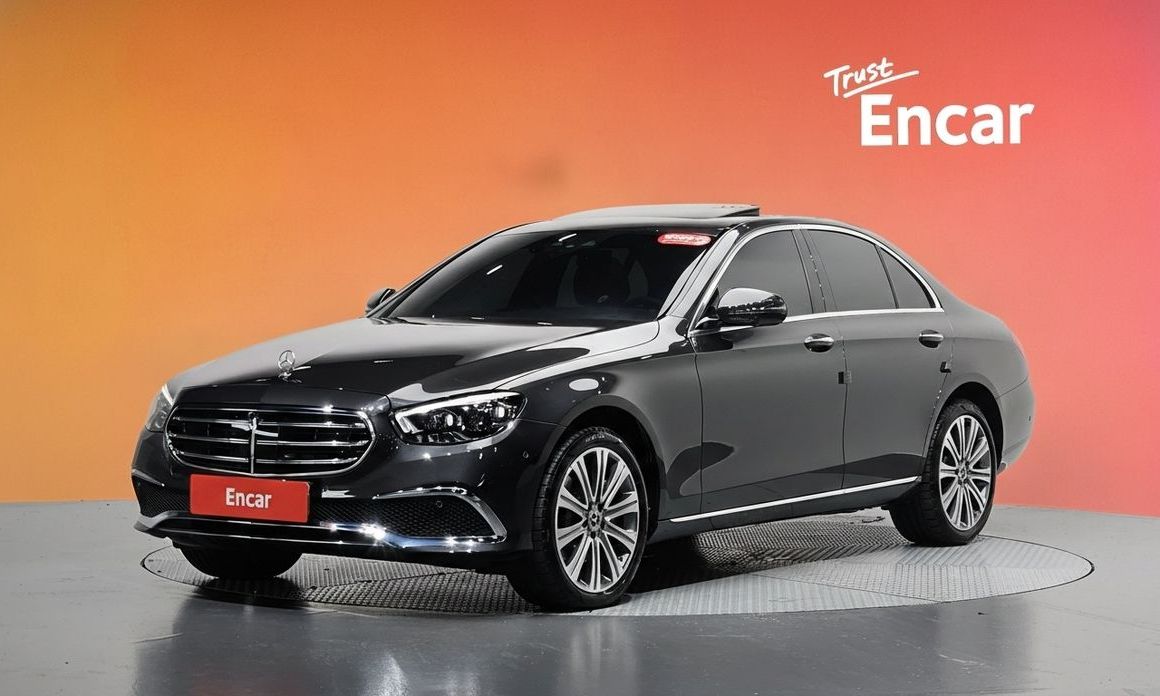 Mercedes-Benz E-Class 2023