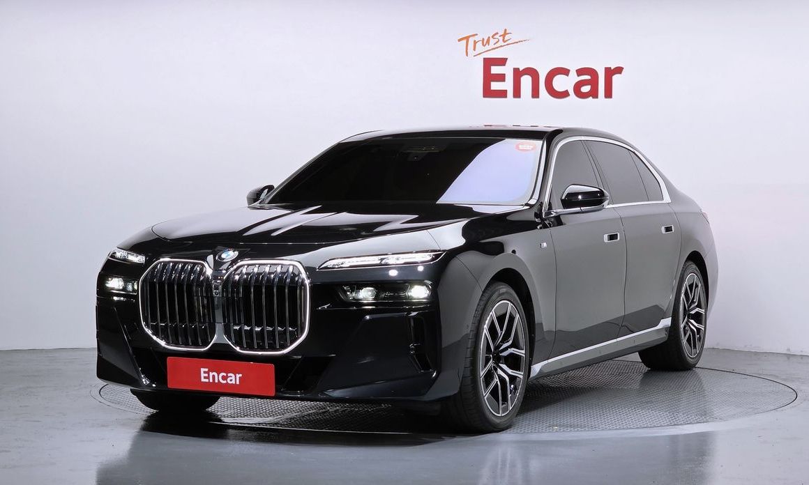 BMW 7-Series 2024