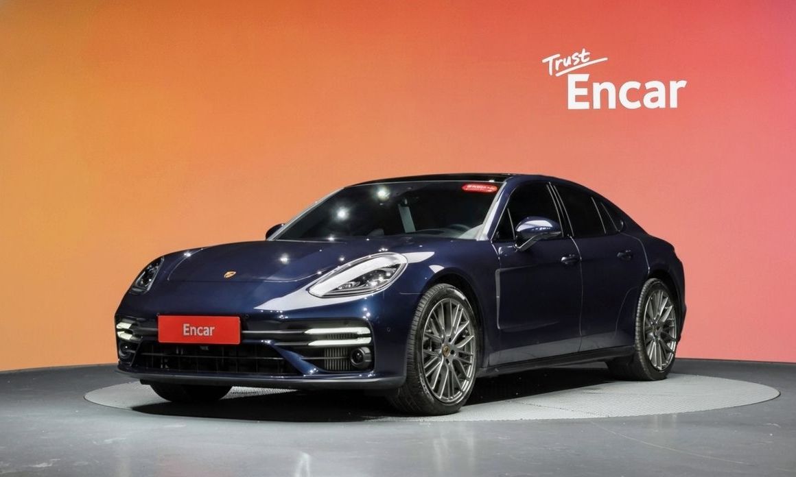 Porsche Panamera 2023