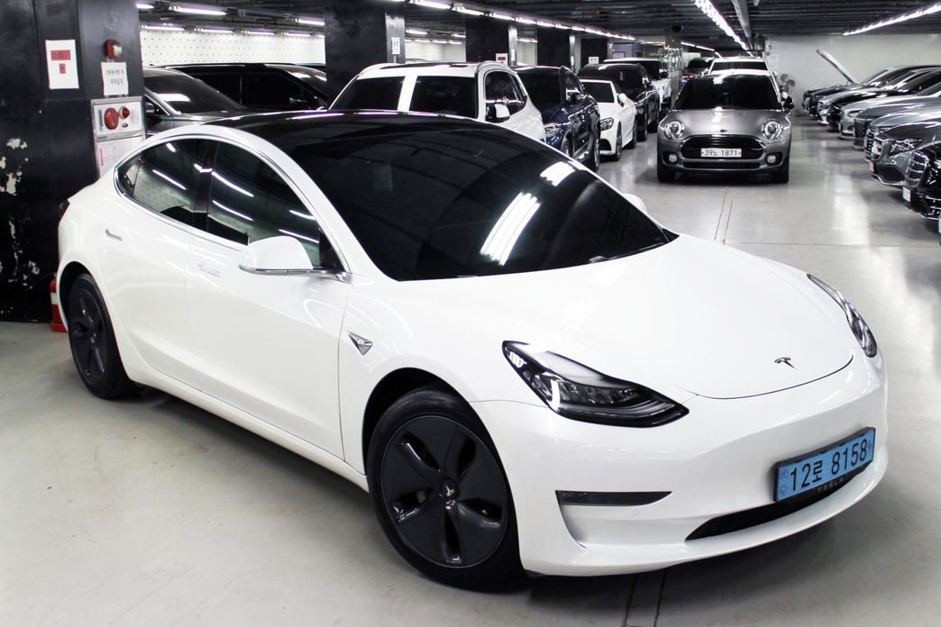 Tesla Model 3 2020