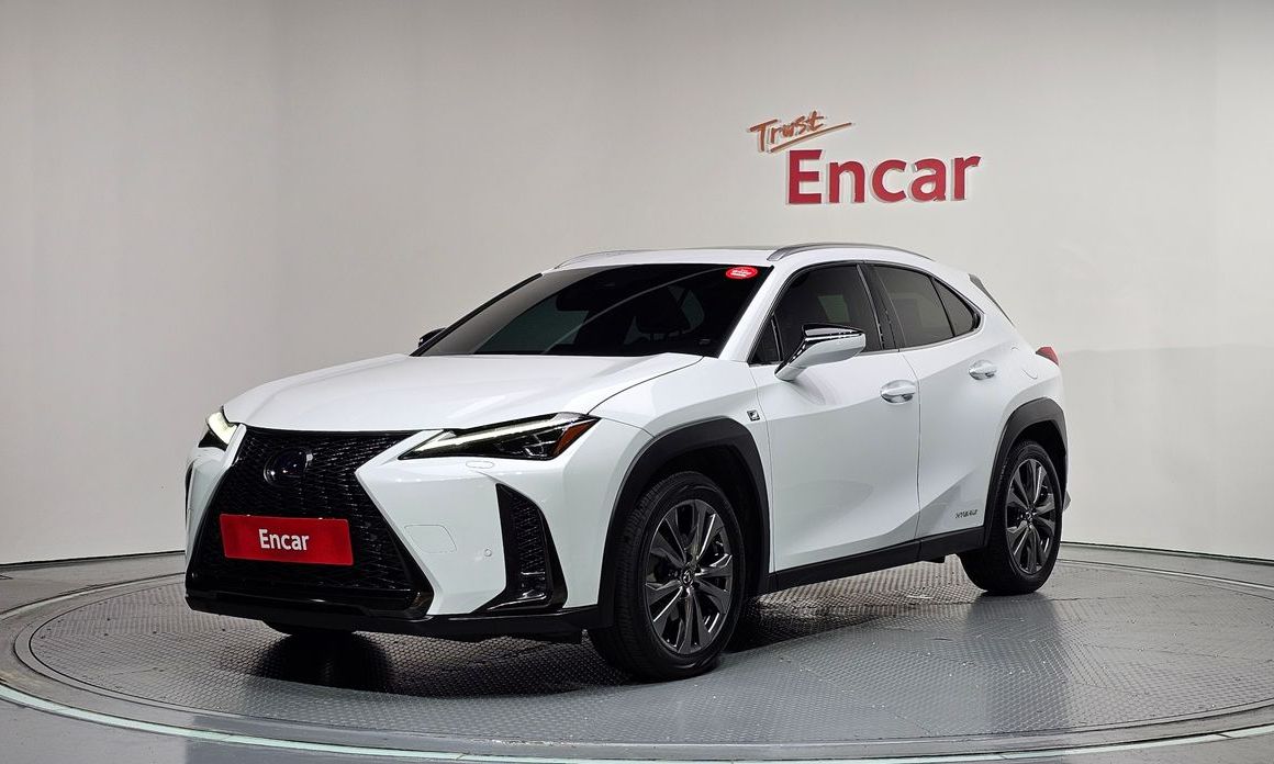 Lexus UX 2021