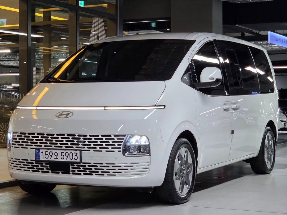 Hyundai Staria 2025