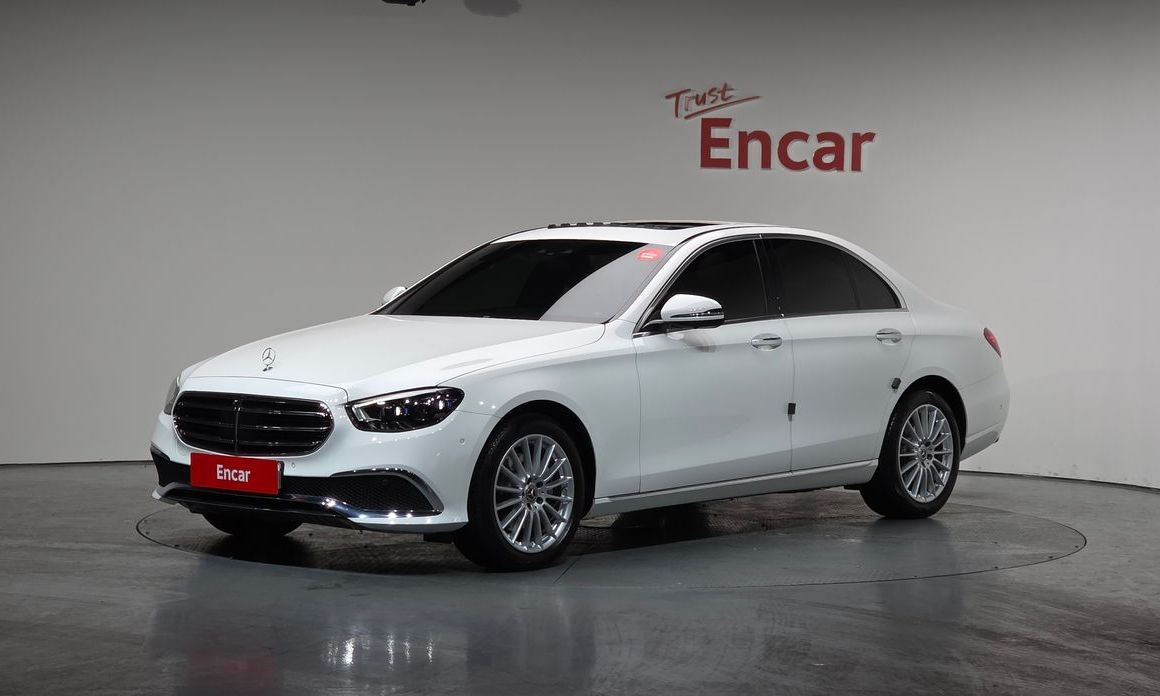 Mercedes-Benz E-Class 2022