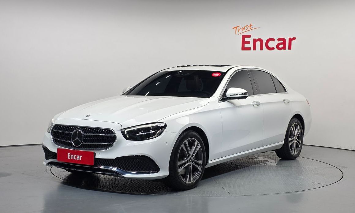 Mercedes-Benz E-Class 2023