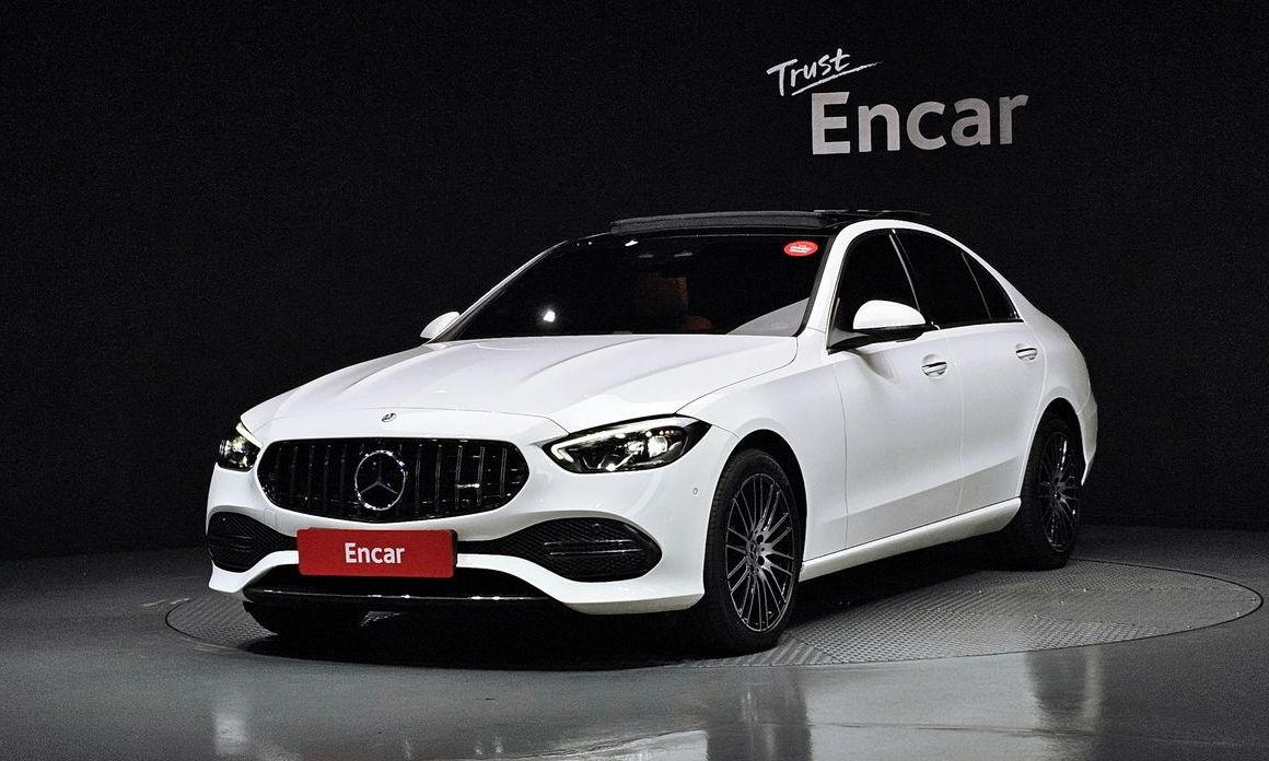 Mercedes-Benz C-Class 2024
