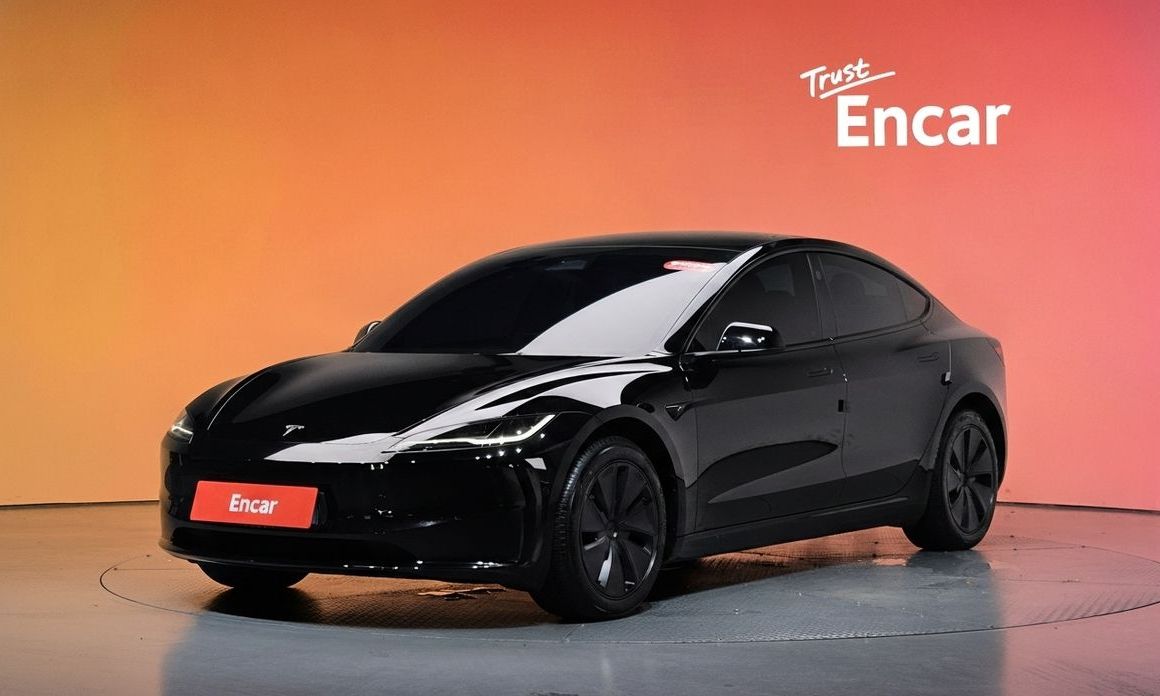 Tesla Model 3 2024