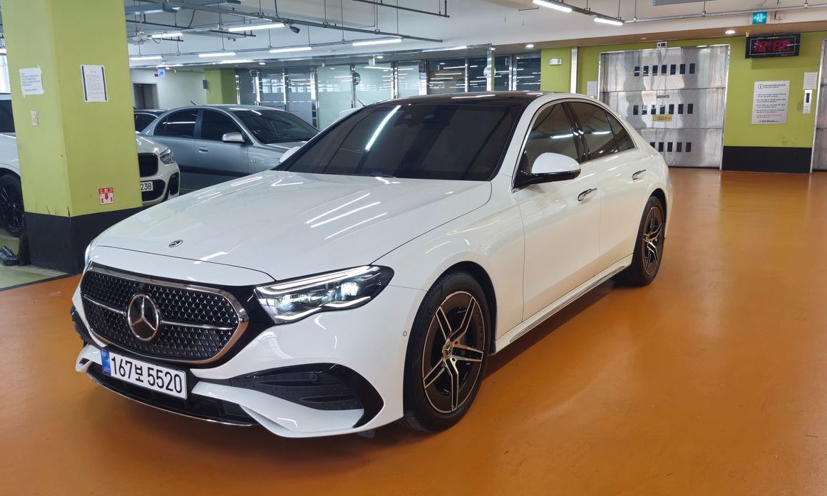 Mercedes-Benz E-Class 2025