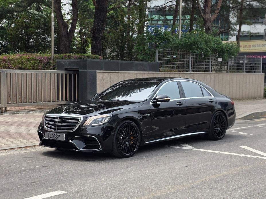 Mercedes-Benz S-Class 2020