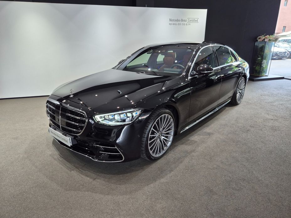 Mercedes-Benz S-Class 2026