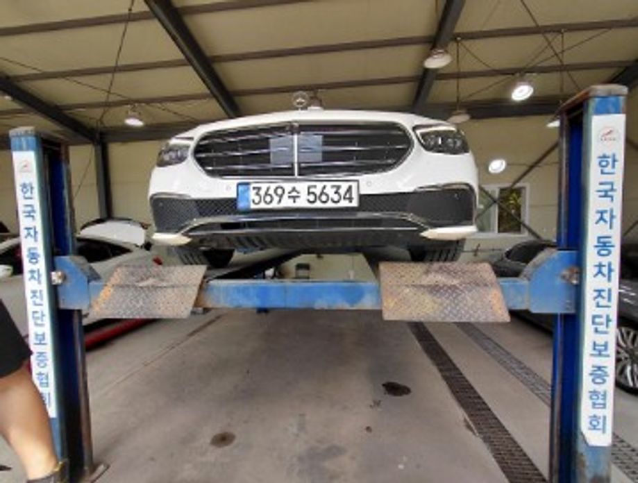 Mercedes-Benz E-Class 2022