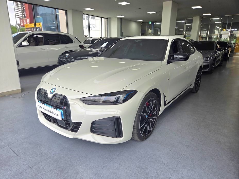 BMW i4 2025