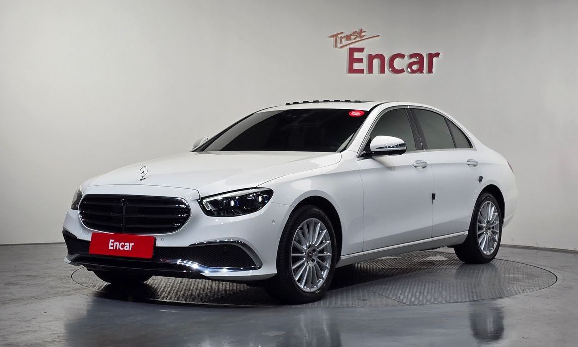 Mercedes-Benz E-Class 2023