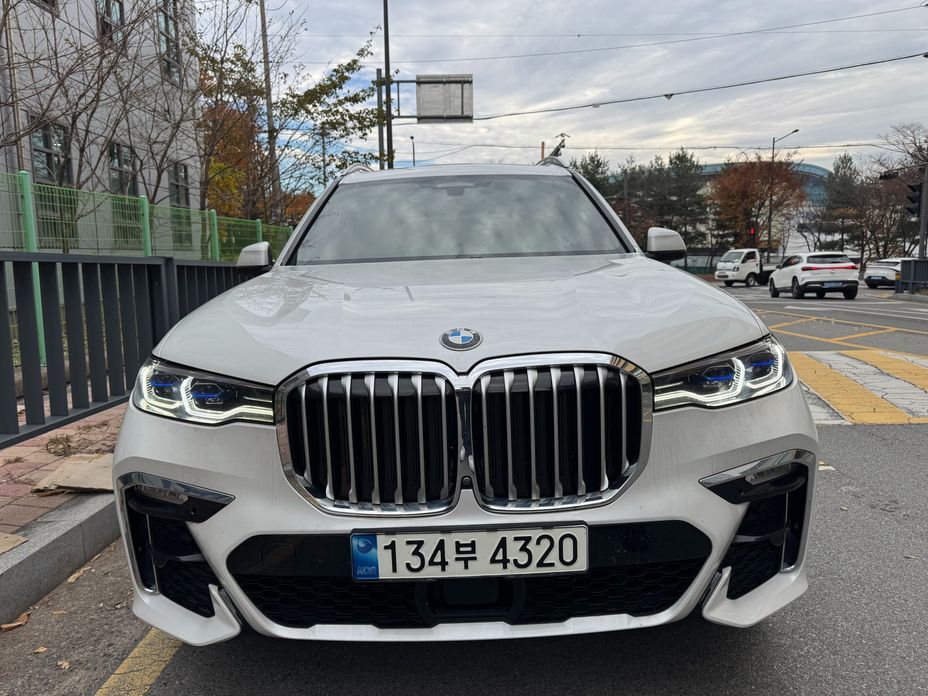 BMW X7 2022