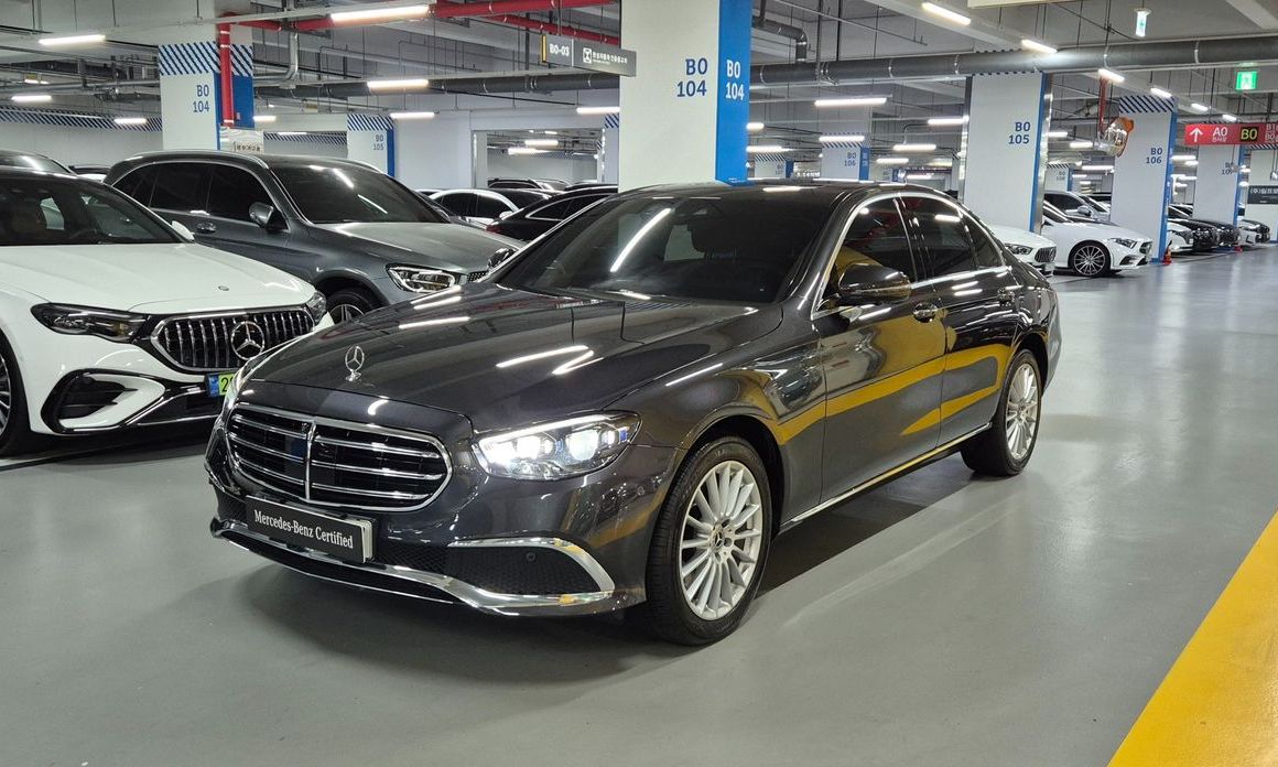 Mercedes-Benz E-Class 2021