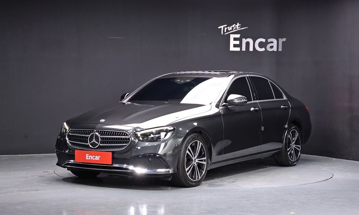 Mercedes-Benz E-Class 2022