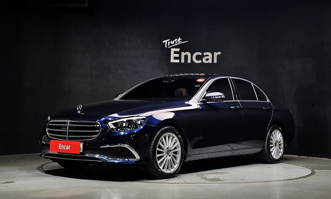 Mercedes-Benz E-Class 2022