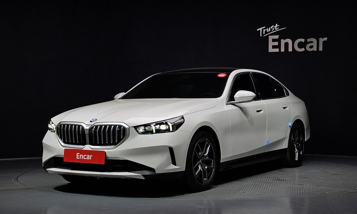 BMW 5-Series 2025