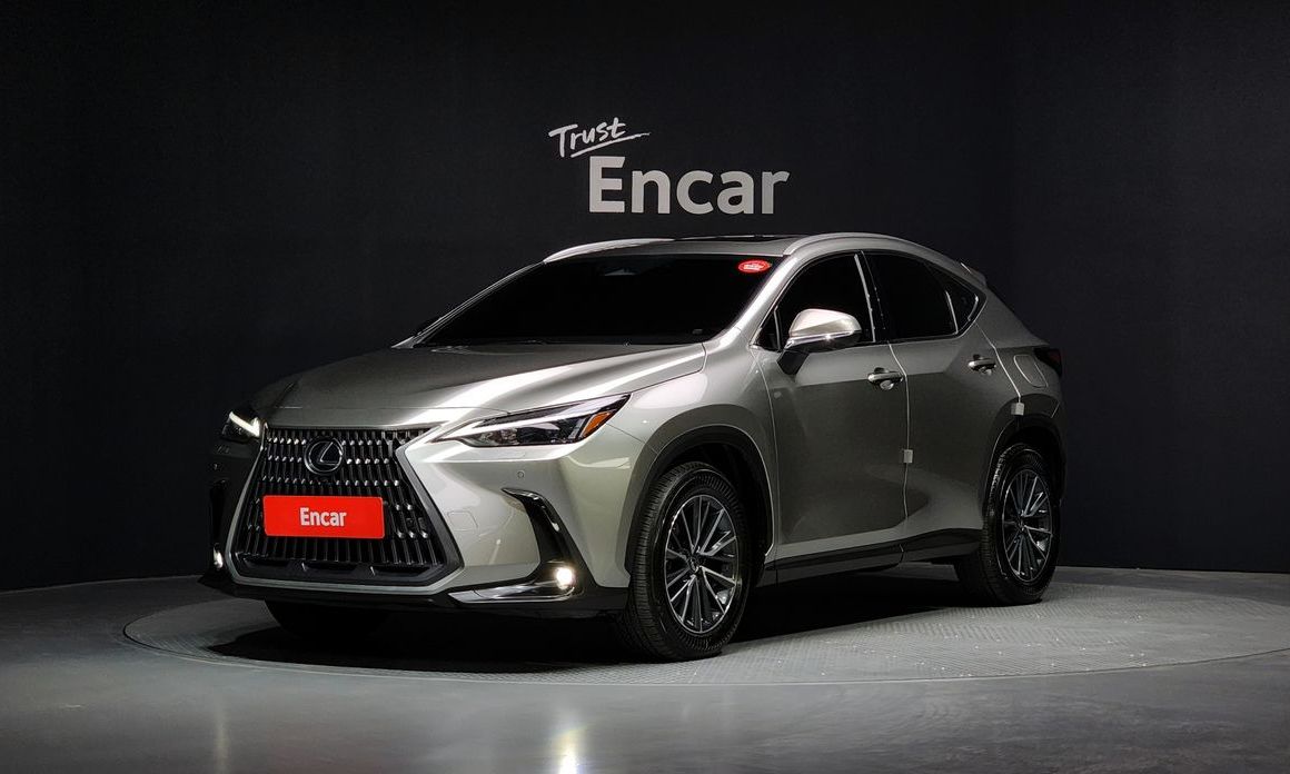 Lexus NX 2025