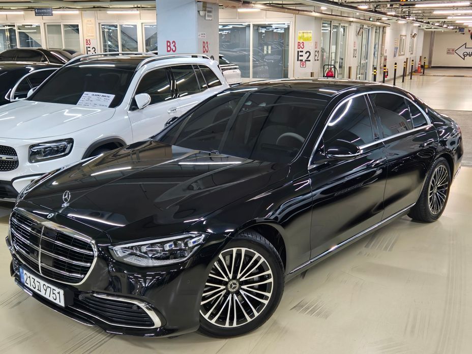 Mercedes-Benz S-Class 2021