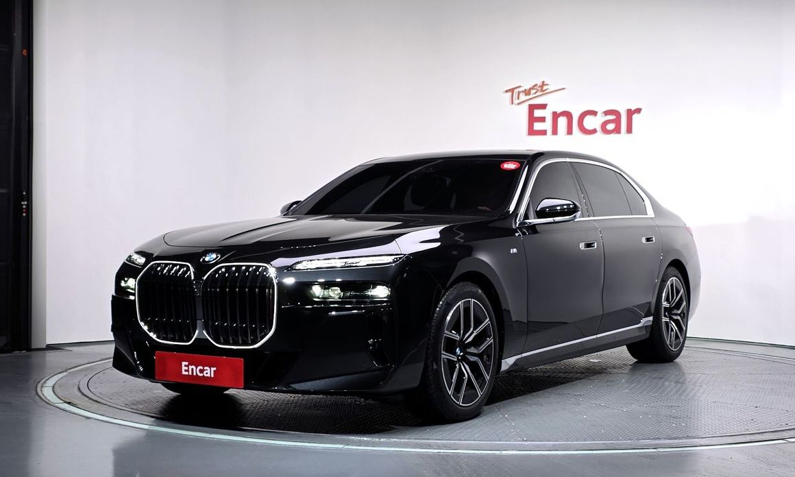 BMW 7-Series 2025