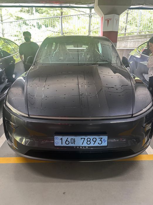 Tesla Model Y 2026