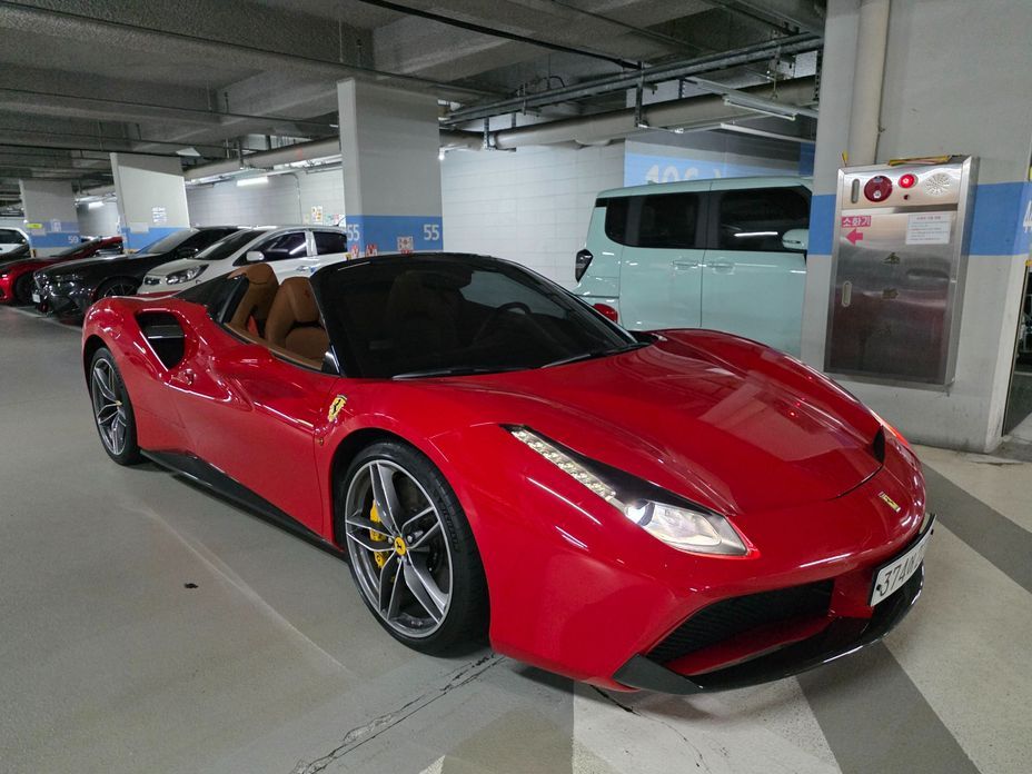 Ferrari 488 2018