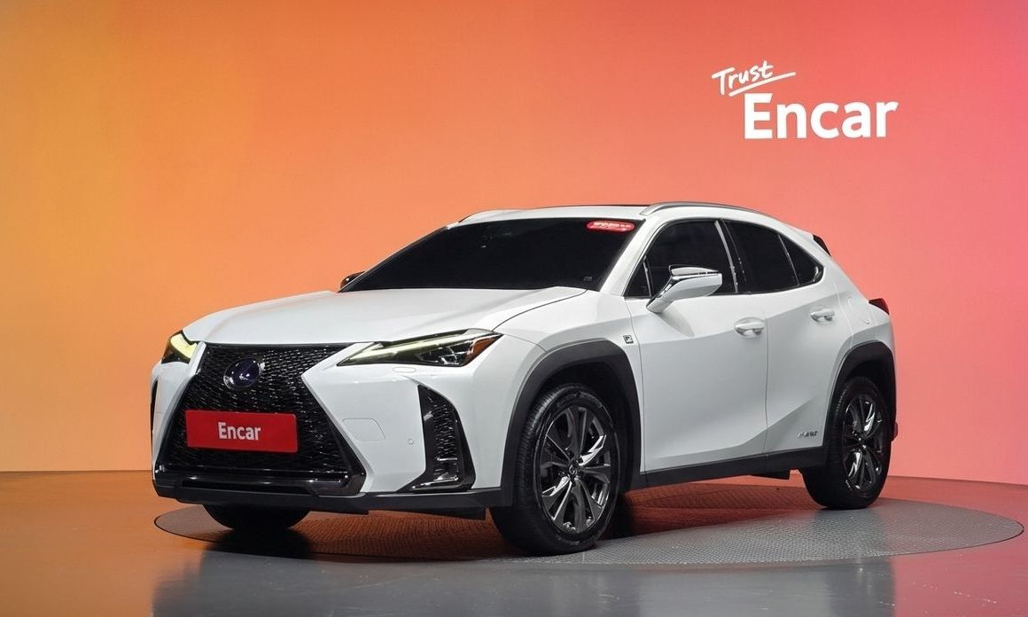 Lexus UX 2021