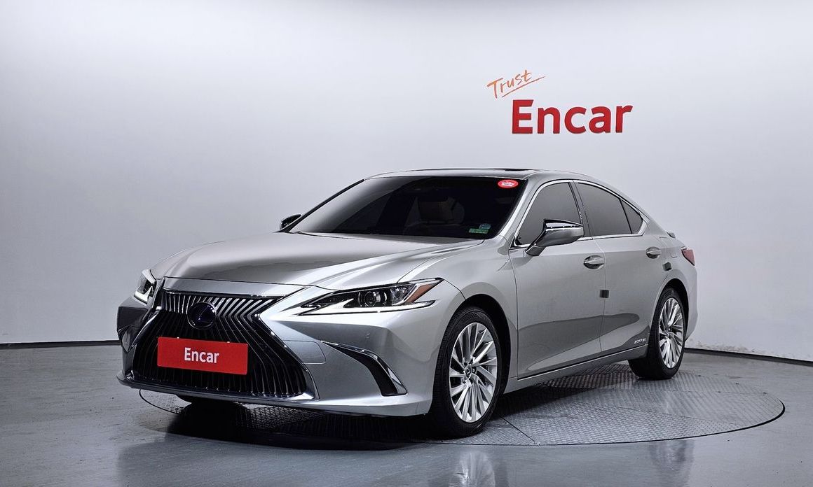 Lexus ES 2019