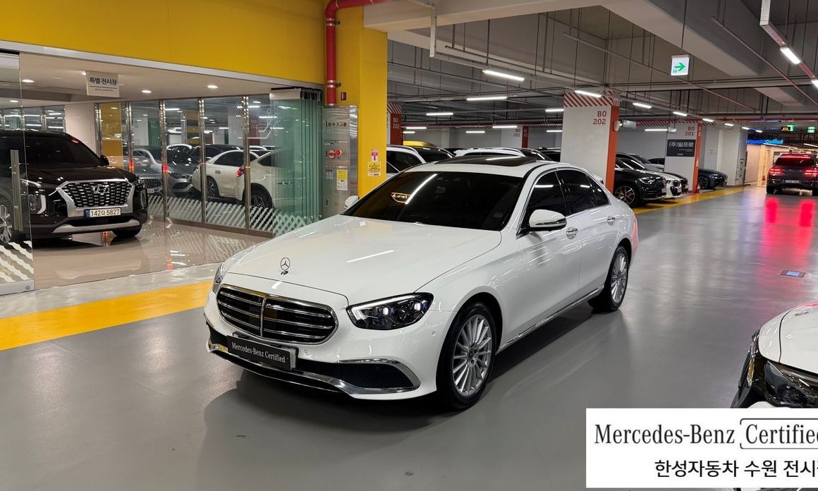 Mercedes-Benz E-Class 2023