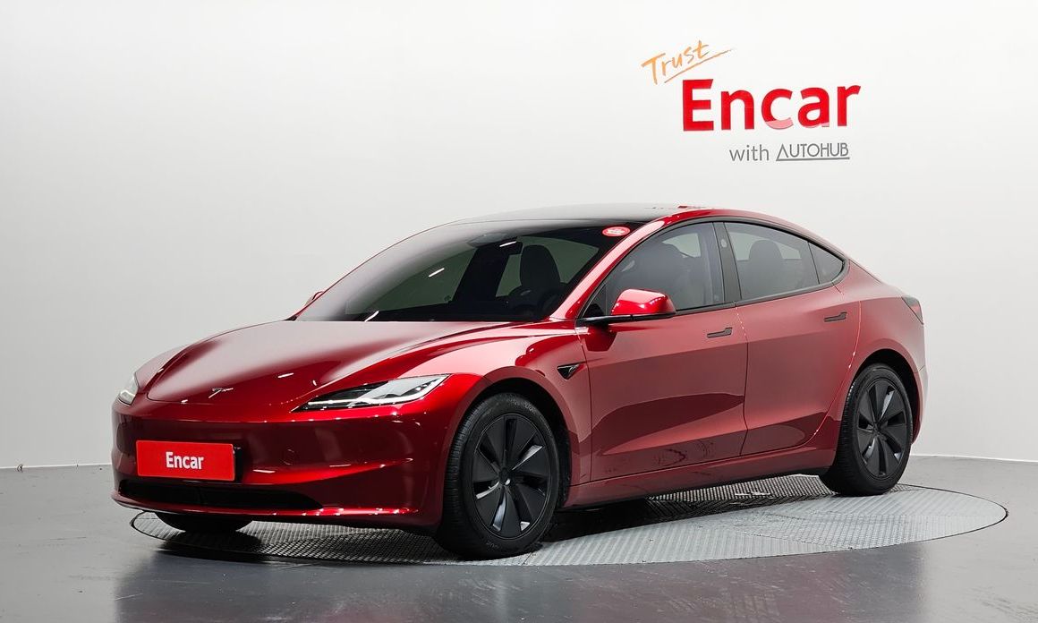 Tesla Model 3 2024