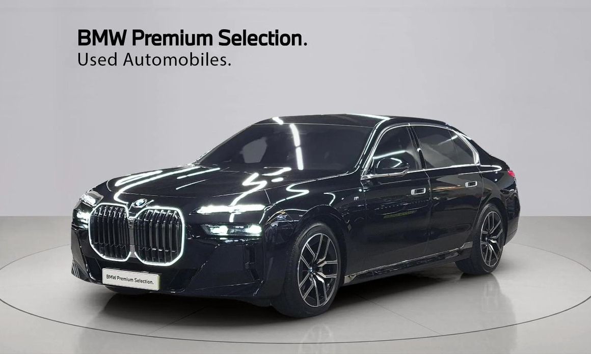 BMW 7-Series 2024