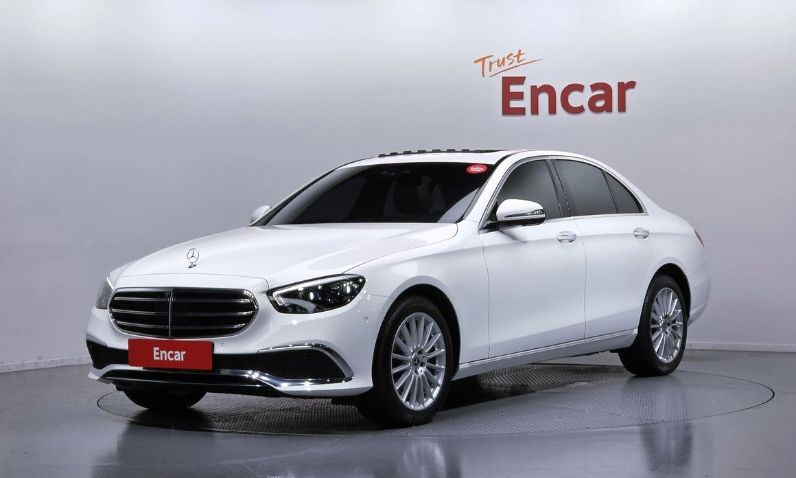 Mercedes-Benz E-Class 2023