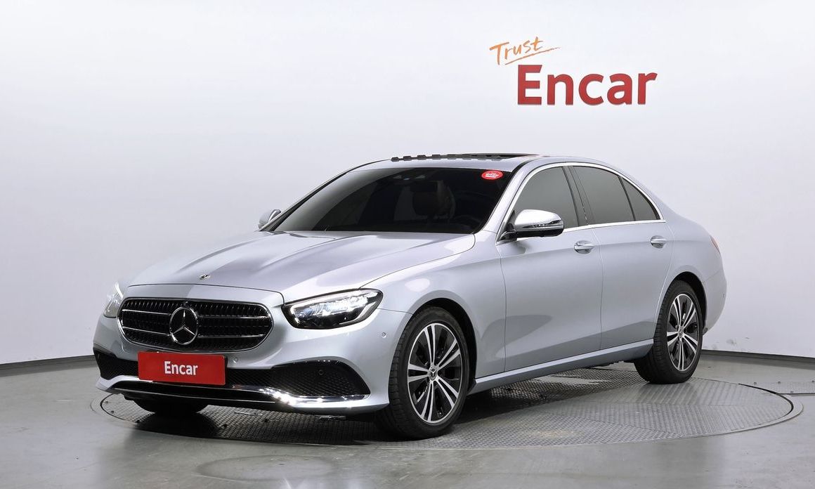 Mercedes-Benz E-Class 2022