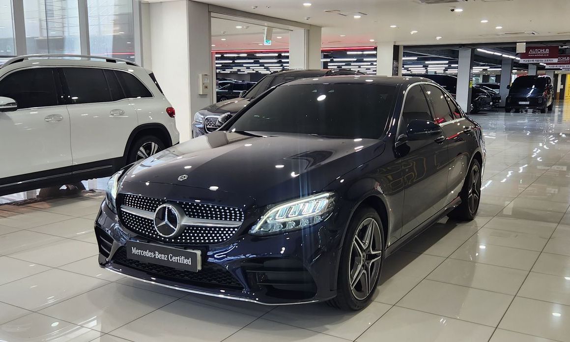 Mercedes-Benz C-Class 2021