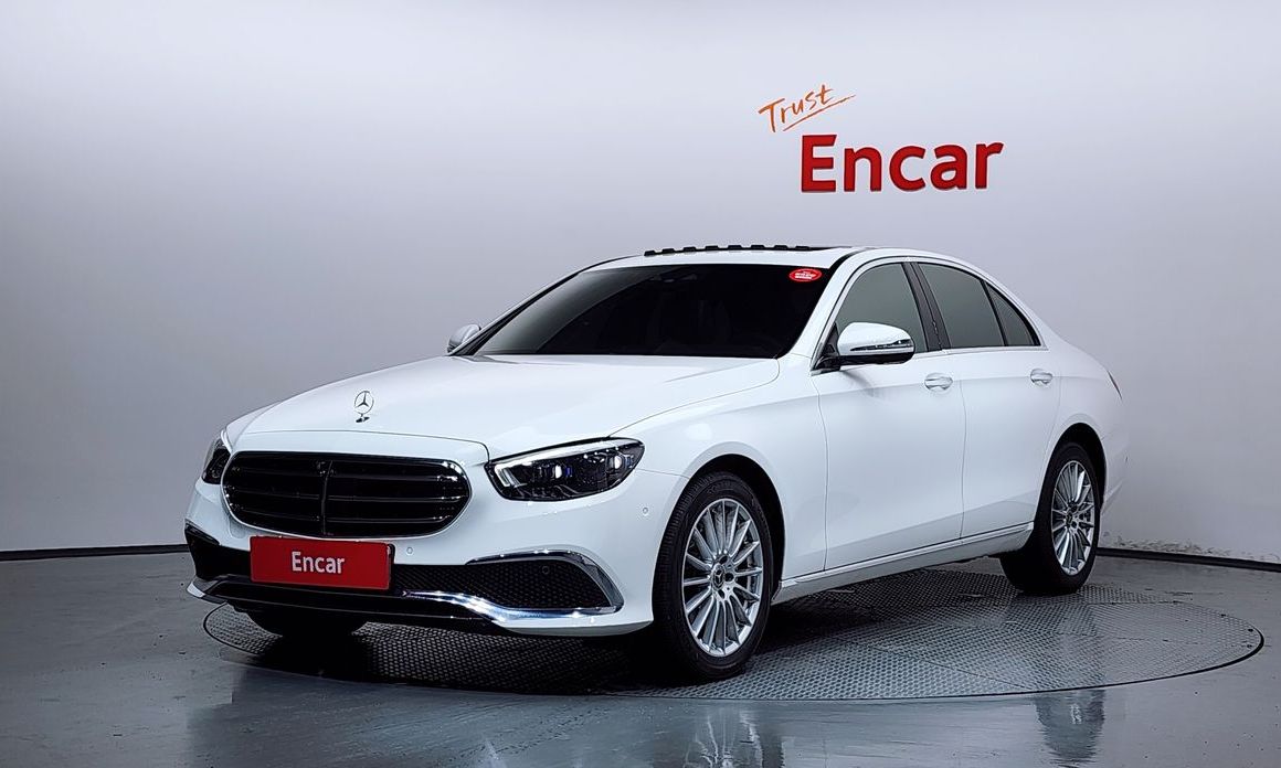 Mercedes-Benz E-Class 2023