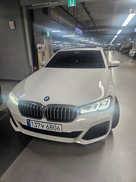 BMW 5-Series 2022