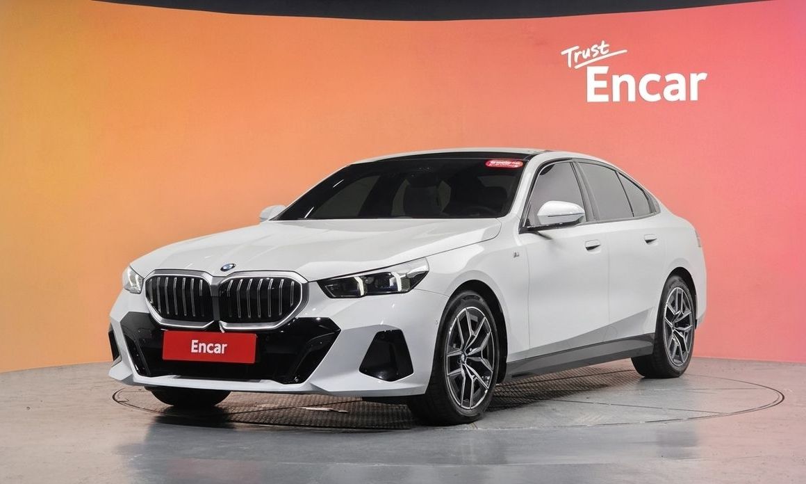 BMW 5-Series 2024