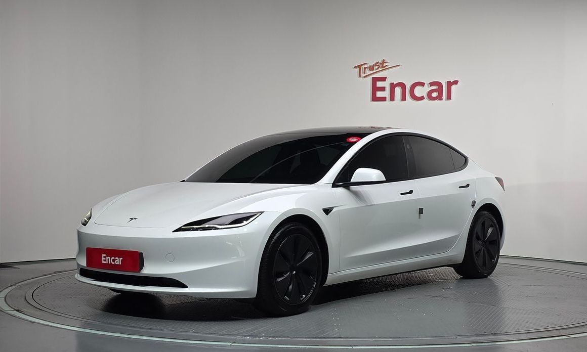 Tesla Model 3 2024